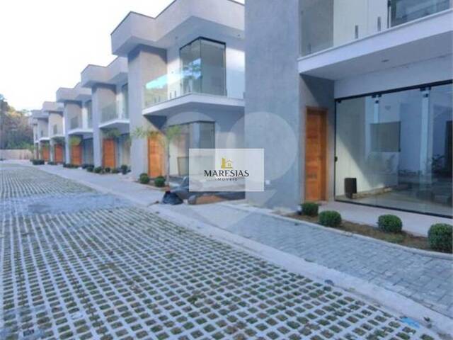 Sobrado para Venda em São Sebastião - 4