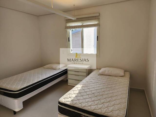 Sobrado para Venda em São Sebastião - 5