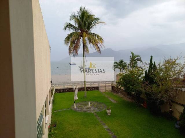 Sobrado para Venda em São Sebastião - 2