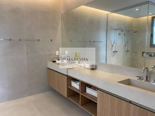 Sobrado para Venda em São Sebastião - 3