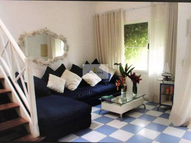 Sobrado para Venda em São Sebastião - 2