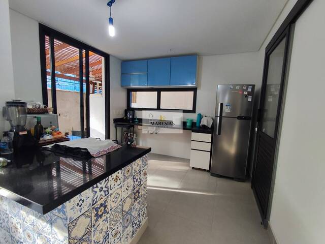 Sobrado para Venda em São Sebastião - 3