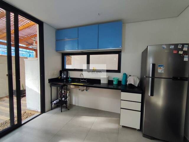 Sobrado para Venda em São Sebastião - 4