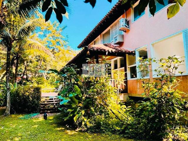 Sobrado para Venda em São Sebastião - 2