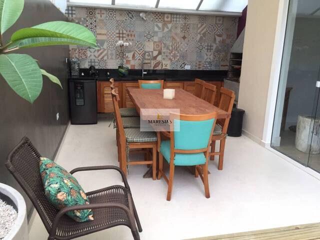 Sobrado para Venda em São Sebastião - 2