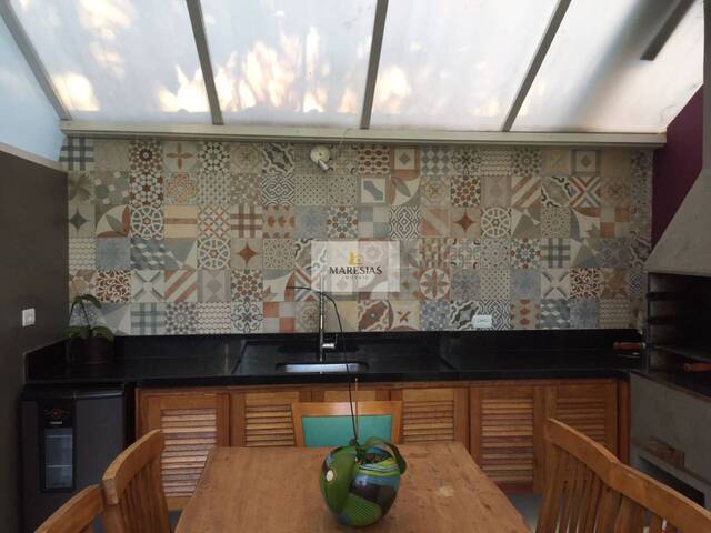 Sobrado para Venda em São Sebastião - 3