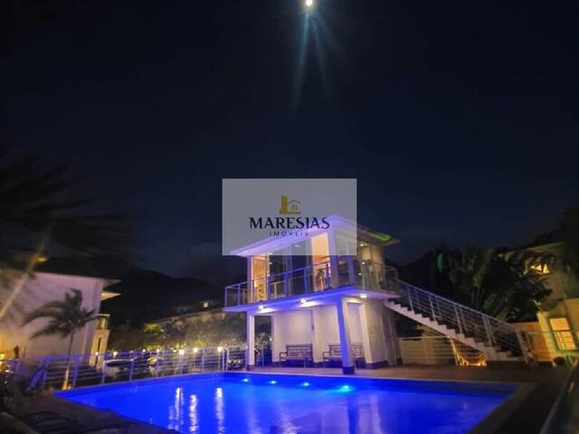 Sobrado para Venda em São Sebastião - 2