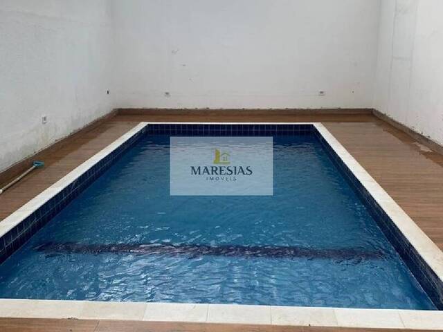 Sobrado para Venda em São Sebastião - 3