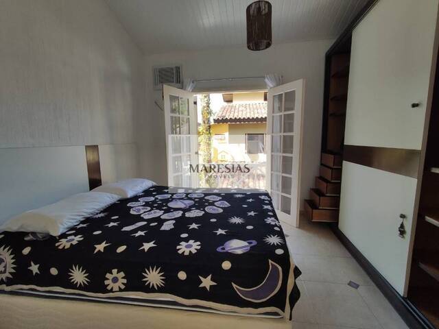 Sobrado para Venda em São Sebastião - 3