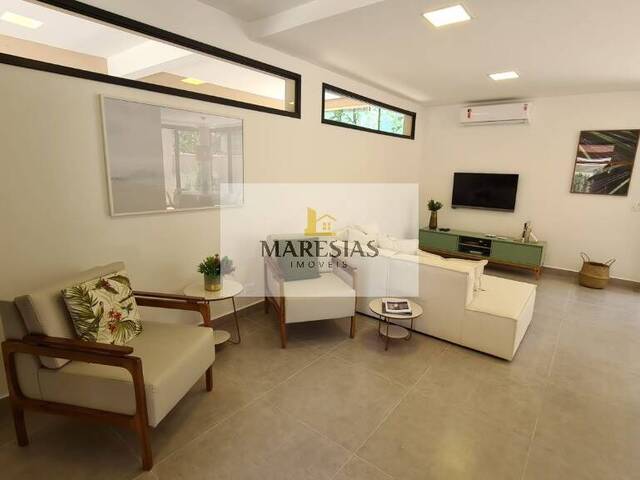 Sobrado para Venda em São Sebastião - 3