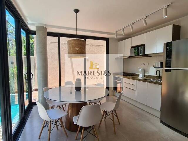 Sobrado para Venda em São Sebastião - 4