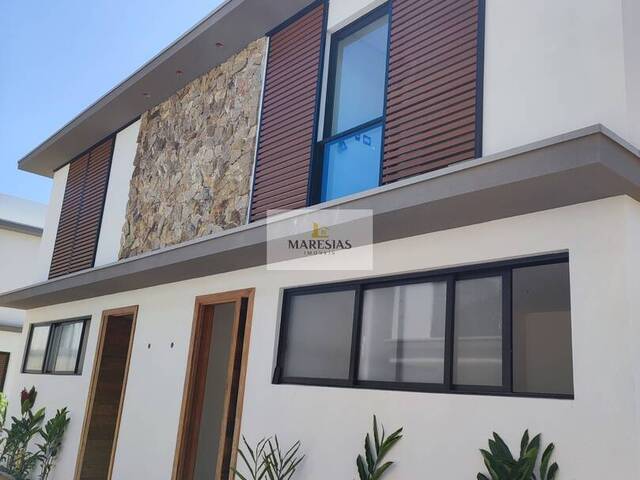 Sobrado para Venda em São Sebastião - 4