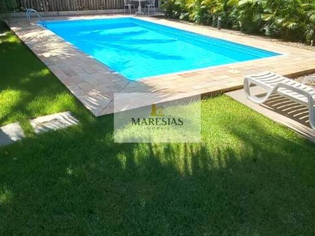 Sobrado para Venda em São Sebastião - 4