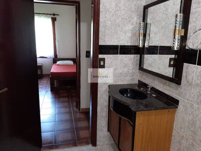 Sobrado para Venda em São Sebastião - 3