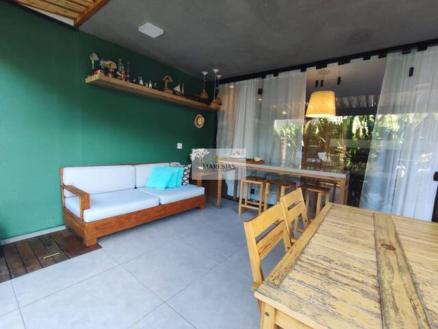 Sobrado para Venda em São Sebastião - 2