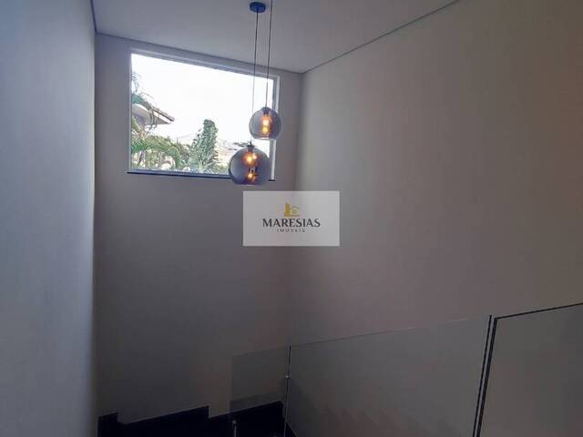 Sobrado para Venda em São Sebastião - 4