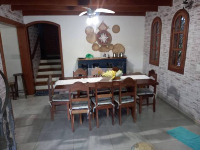 Sobrado para Venda em São Sebastião - 4