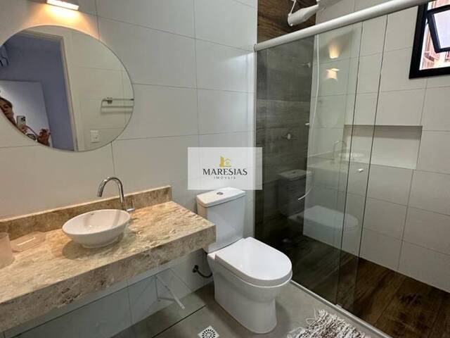 Sobrado para Venda em São Sebastião - 3