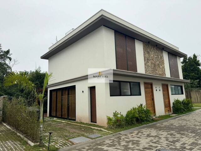 Sobrado para Venda em São Sebastião - 2