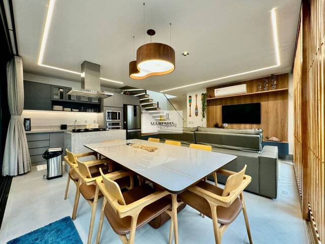 Sobrado para Venda em São Sebastião - 3