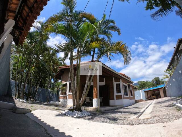 Sobrado para Venda em São Sebastião - 2