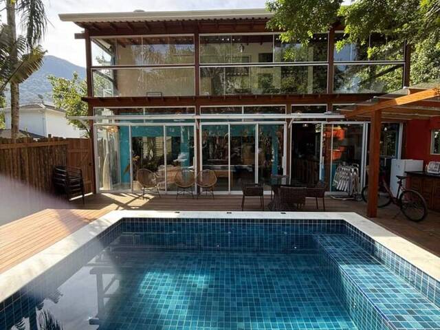 Sobrado para Venda em São Sebastião - 4