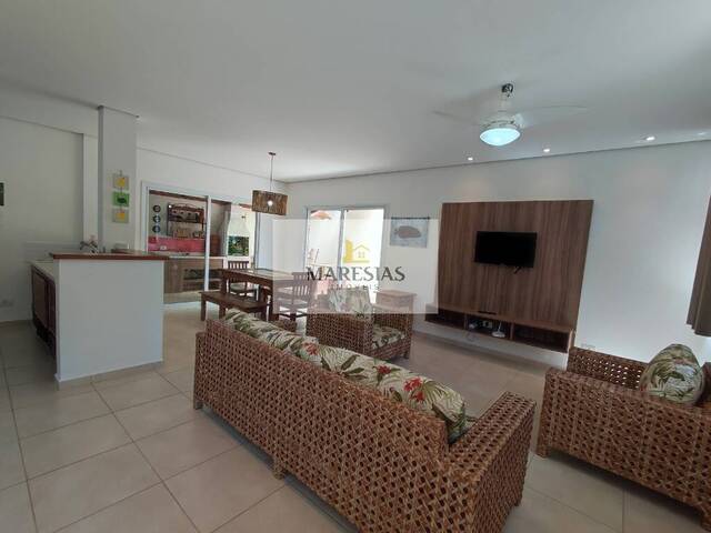 Sobrado para Venda em São Sebastião - 3