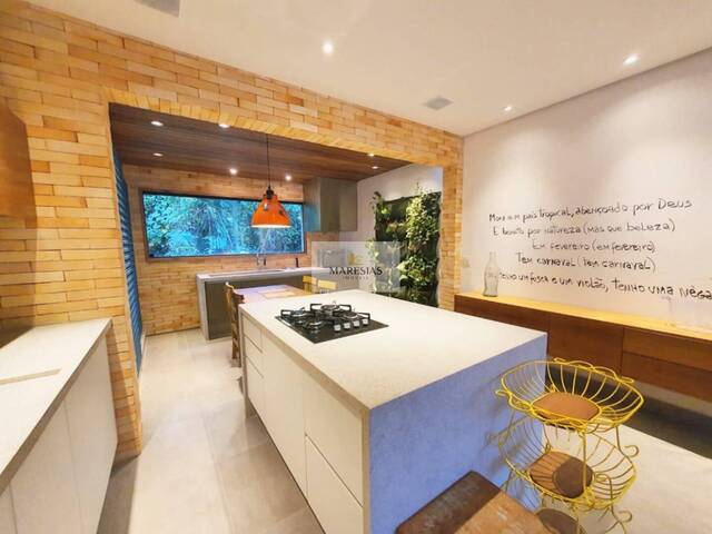 Sobrado para Venda em São Sebastião - 2