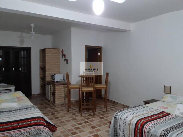 Sobrado para Venda em São Sebastião - 2