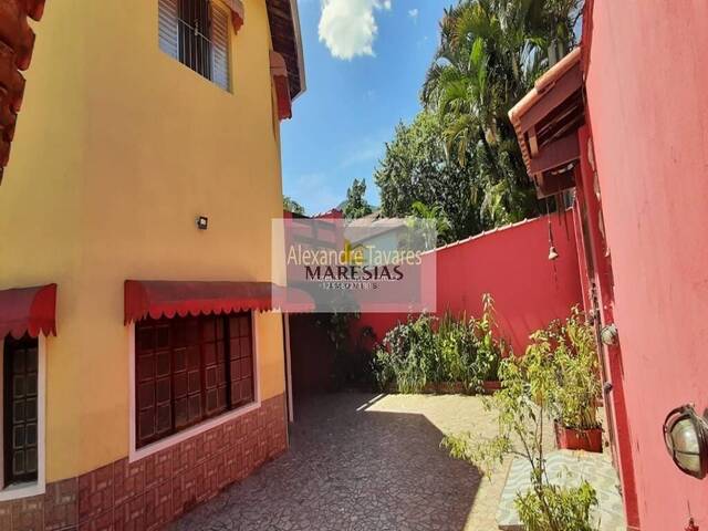 Sobrado para Venda em São Sebastião - 3