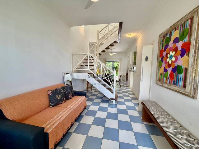 #611 - Casa para Venda em São Sebastião - SP