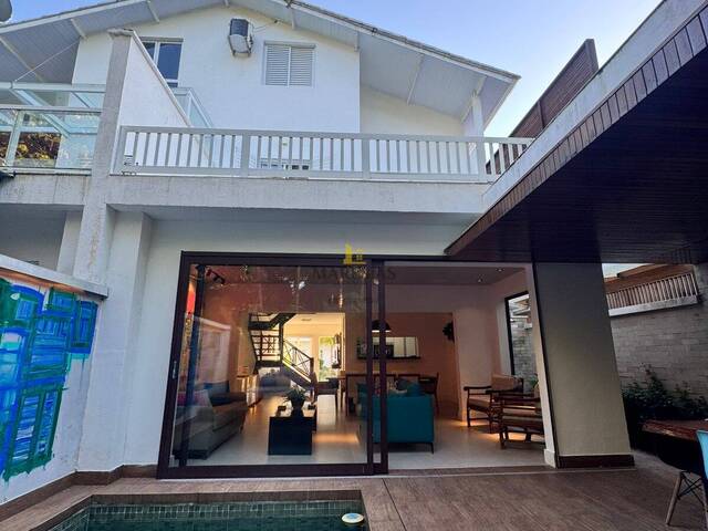 Casa para Venda em São Sebastião - 2