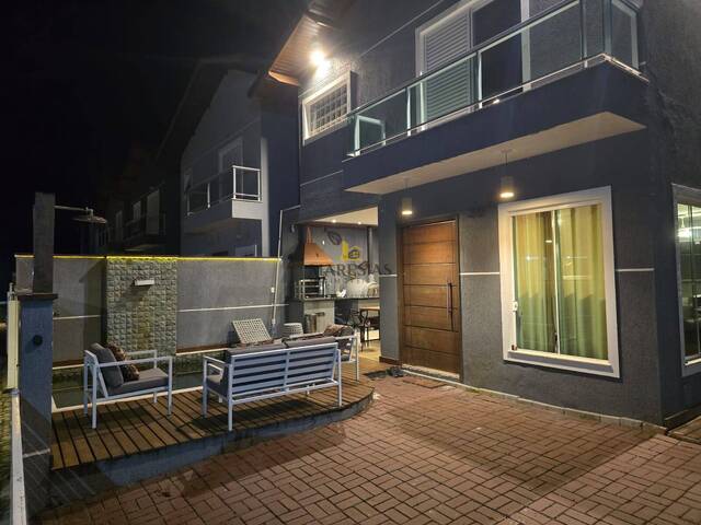 #629 - Casa para Venda em São Sebastião - SP