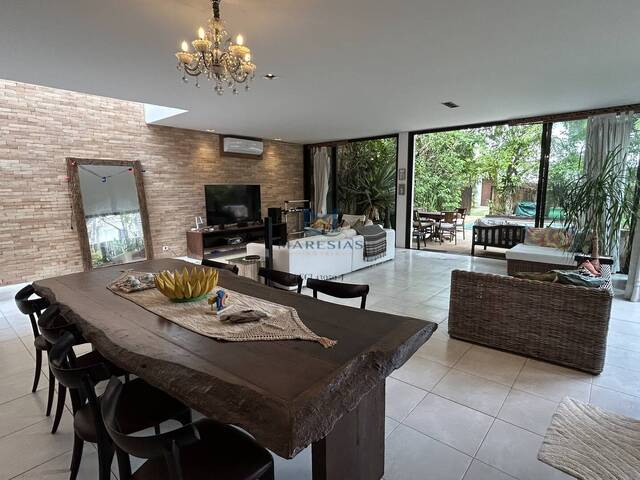 #CA637 - Casa para Venda em São Sebastião - SP