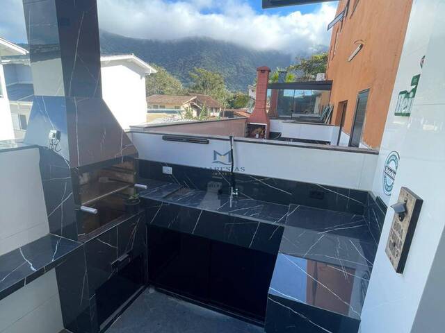 Sobrado para Venda em São Sebastião - 4