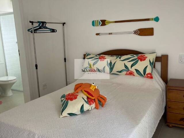 Sobrado para Venda em São Sebastião - 2