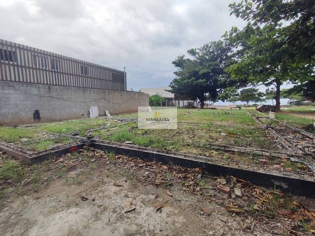 Sobrado para Venda em São Sebastião - 2