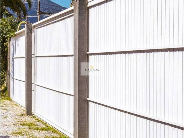 Sobrado para Venda em São Sebastião - 4