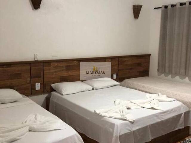 Sobrado para Venda em São Sebastião - 2