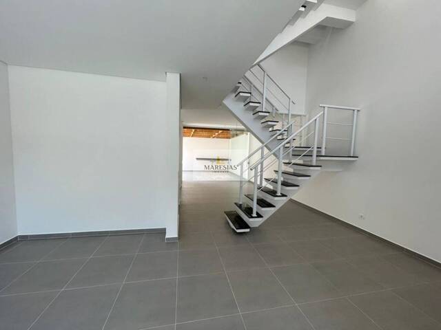 Sobrado para Venda em São Sebastião - 4