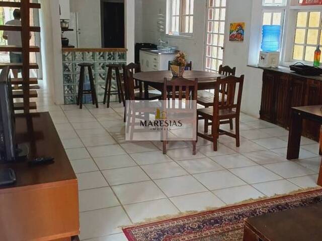 Sobrado para Venda em São Sebastião - 2