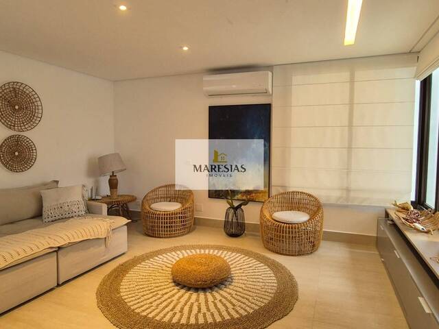 Sobrado para Venda em São Sebastião - 2