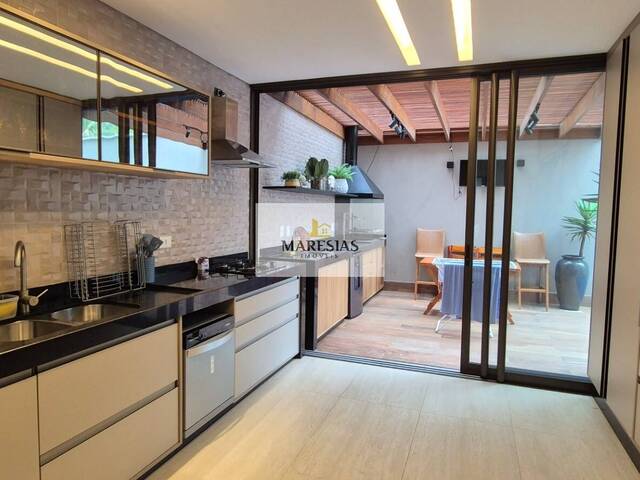 Sobrado para Venda em São Sebastião - 4