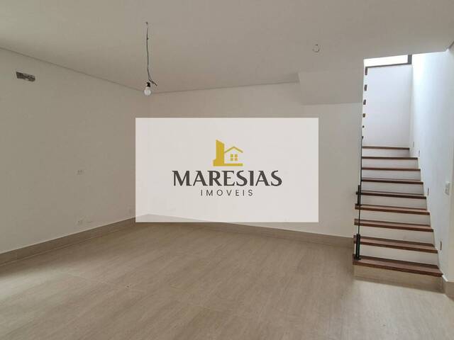 Sobrado para Venda em São Sebastião - 4