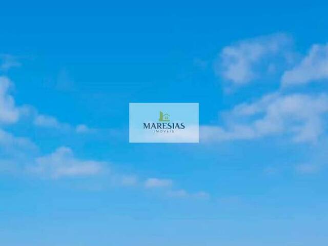 Sobrado para Venda em São Sebastião - 2