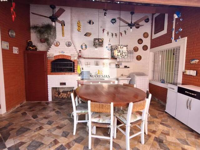 Casa para Venda em São Sebastião - 2