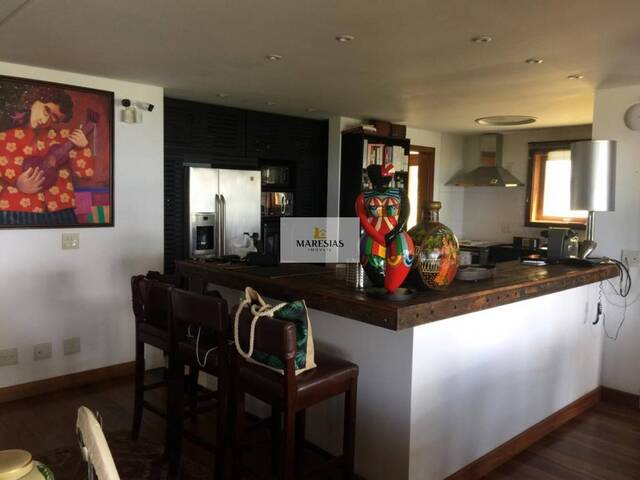 Sobrado para Venda em Ilhabela - 4