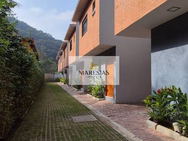 Sobrado para Venda em São Sebastião - 3