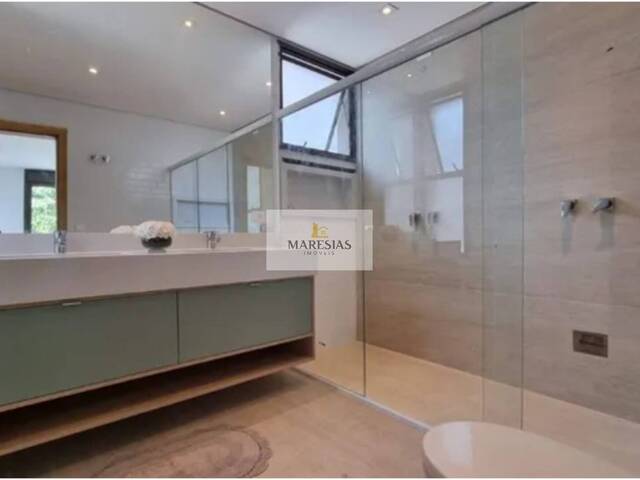 Sobrado para Venda em São Sebastião - 5