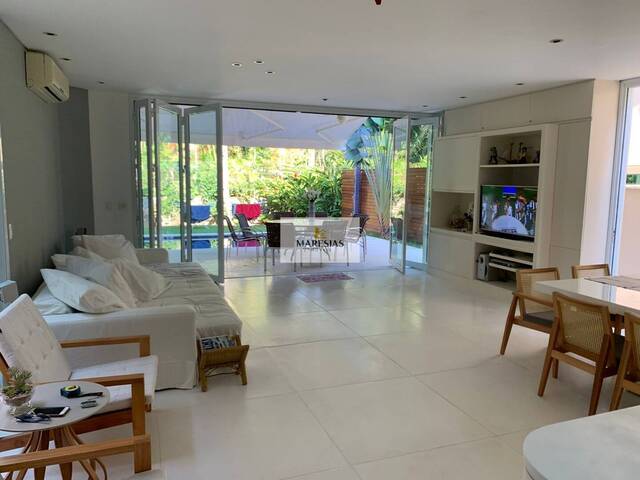 Sobrado para Venda em São Sebastião - 3